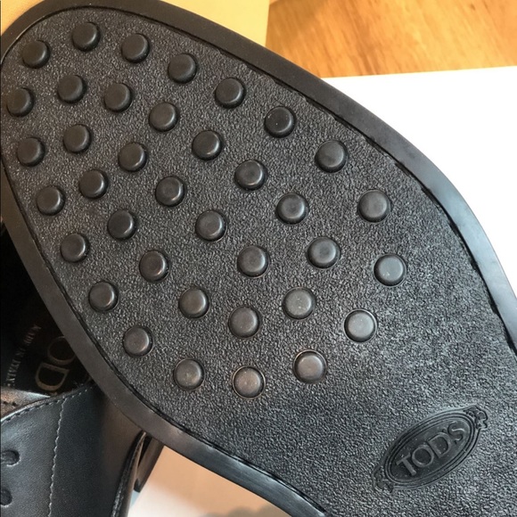 Tods Lace - Ups in leather. Rubber outsole with embossed rubber pebbles. - Picture 5 of 5